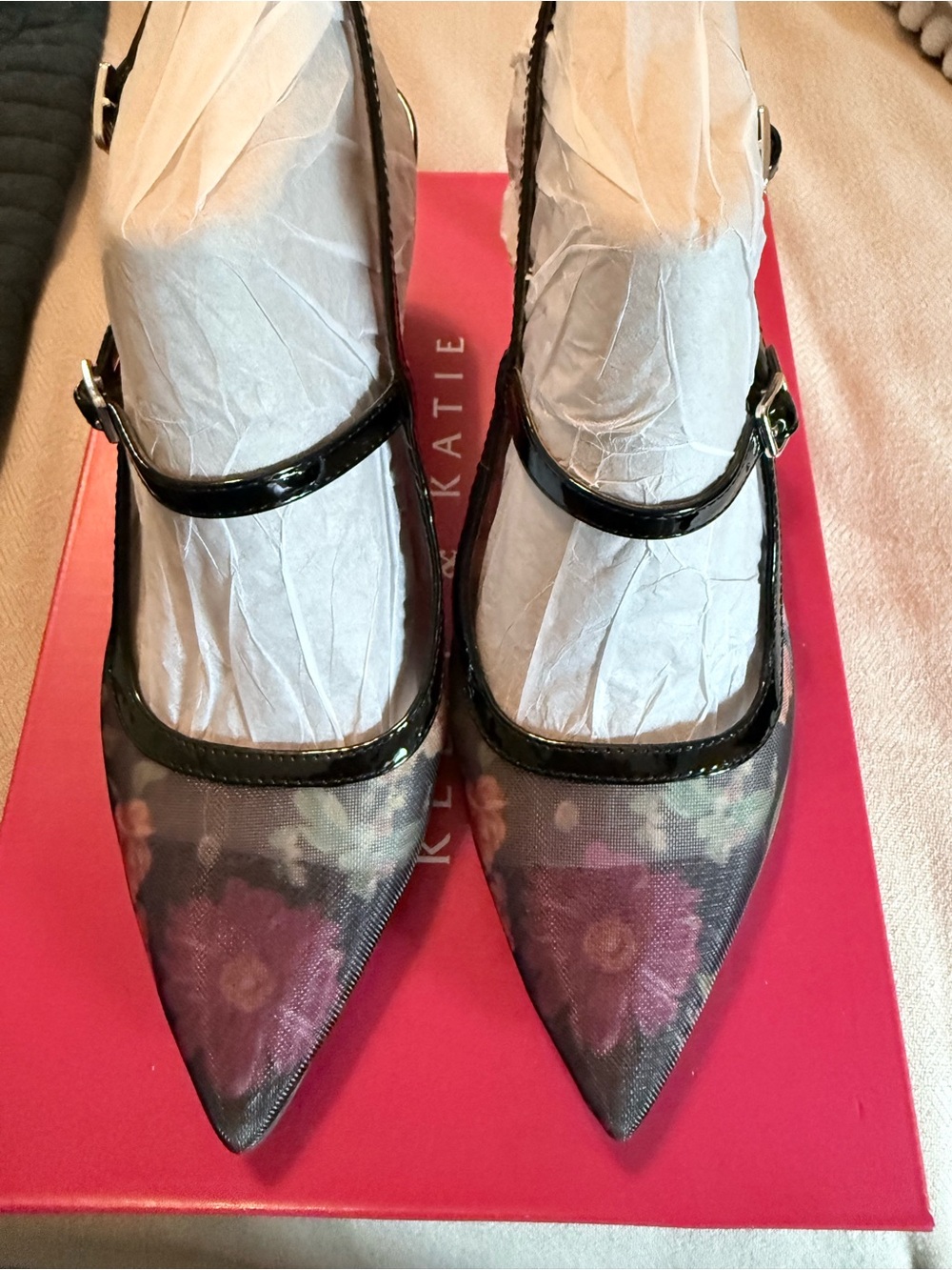 KELLY & KATIE Black Floral Pointed Mary Jane Heels